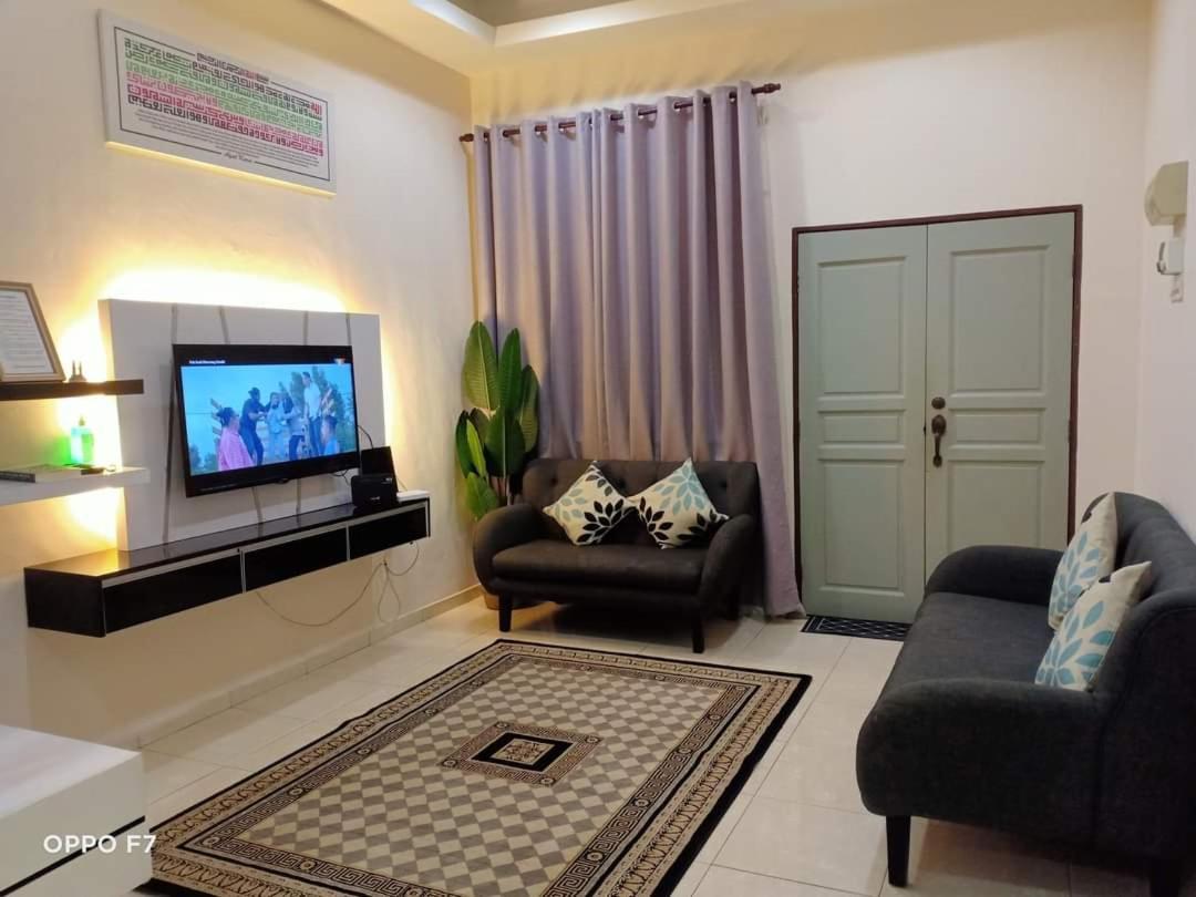 Melissa Homestay Merlimau Exterior foto